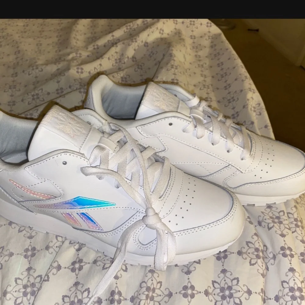 Reebok Size 6.5 - Picture 1 of 4
